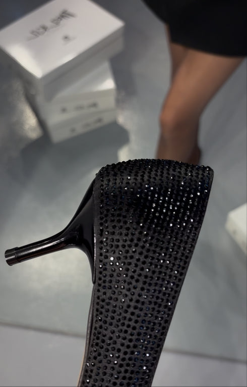 NOA Siyah Süet Kristal Taşlı Stiletto