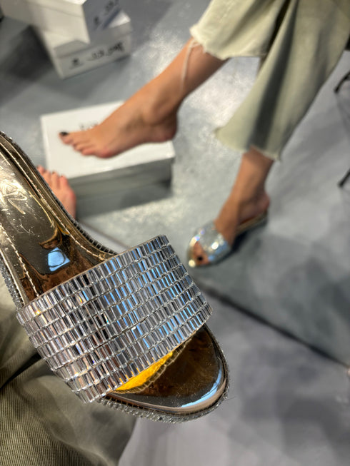 MONO TAŞLI DÜZ TERLİK