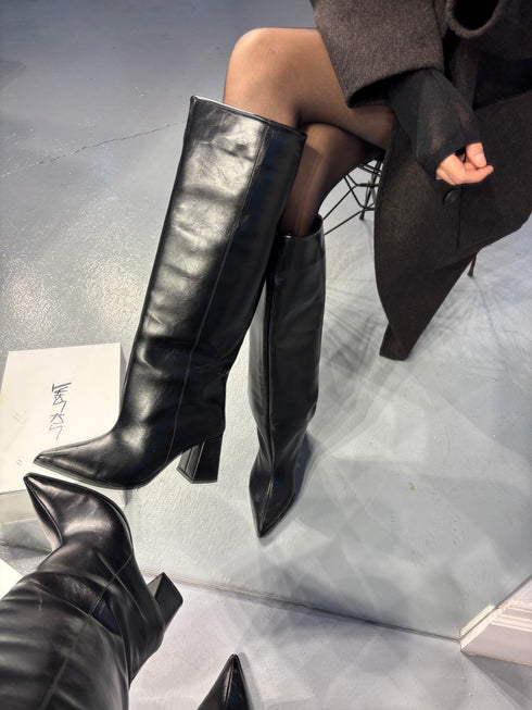 ASOS SİYAH GENİŞ BALDIR UYUMLU XL ÇİZME