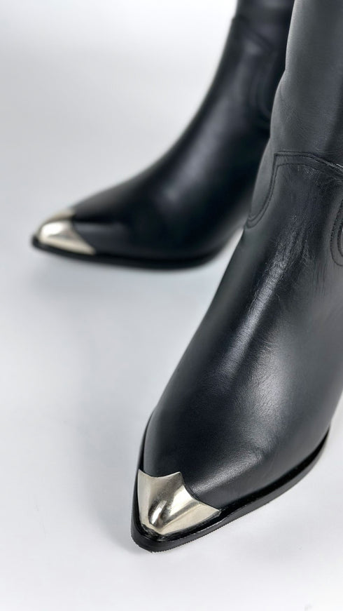 ALA XL Kesimli Demir Aksesuarlı Çizme