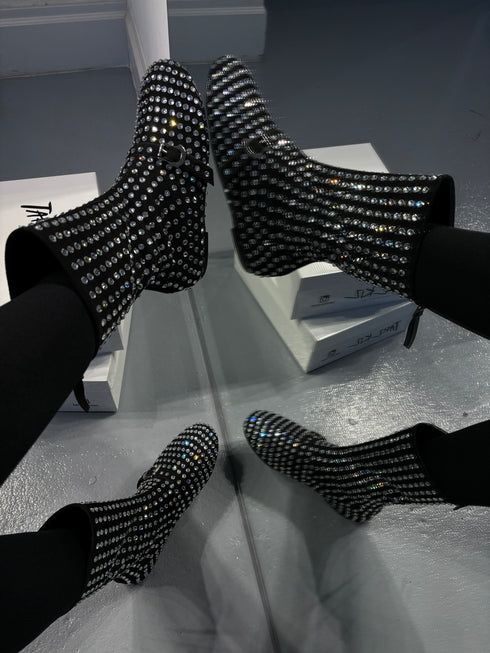LAI KISA TAŞLI BOOTIE 🖤