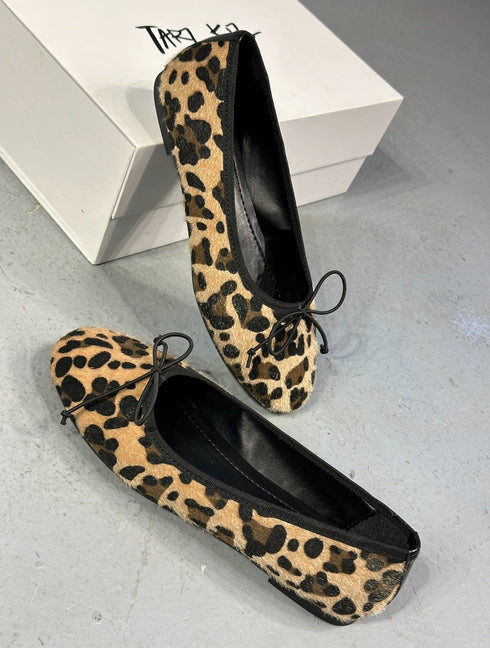 PISI Leopar Fiyonklu Babet