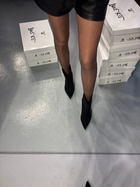 ALLY XL Kesimli Kısa Taşlı Topuklu Bot