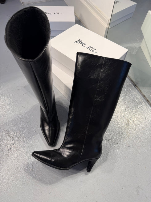 LARK Siyah XL Kesim Çizme