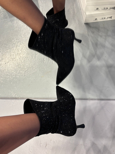 ALLY XL Kesimli Kısa Taşlı Topuklu Bot