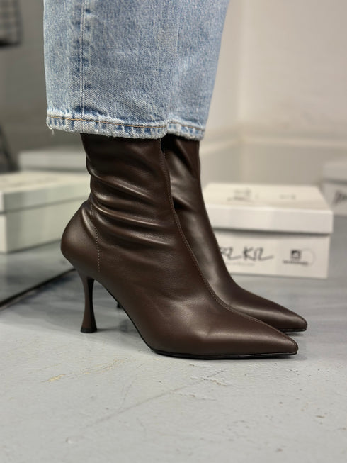 CAREY KAHVE STREÇ BOT 🖤