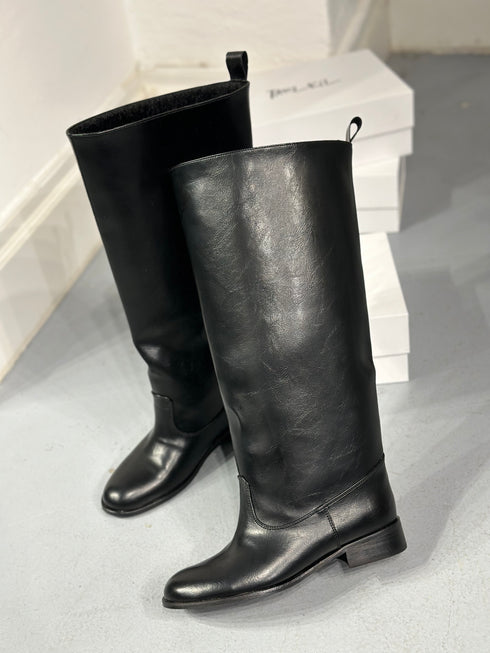 OVER GENİŞ BALDIR UYUMLU SİYAH XL ÇİZME