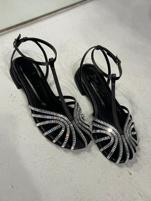 JENI Siyah Taşlı Sandalet
