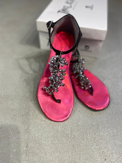 7517 SİYAH GÜMÜŞ TAŞLI SANDALET