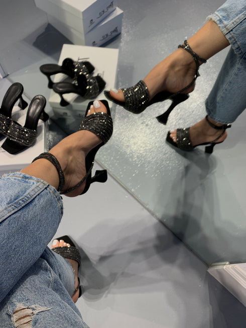 AREA SİYAH SANDALET