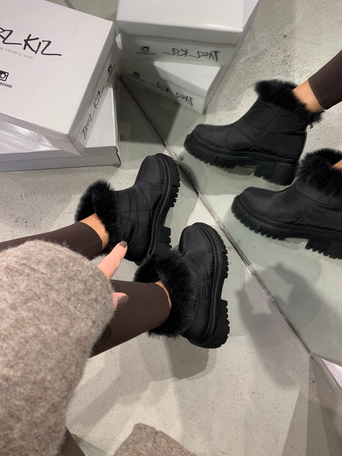 WARM MINI BOOTIE 🖤