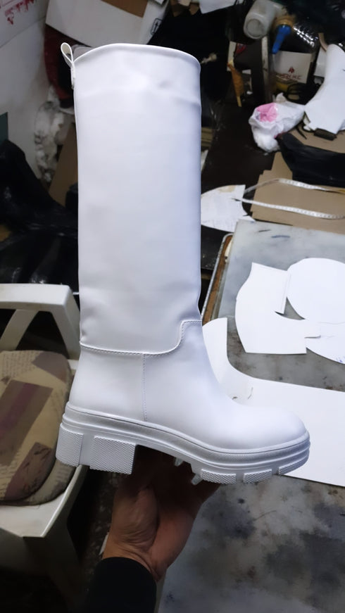 GIA BEYAZ SUNİ DERİ ÇİZME