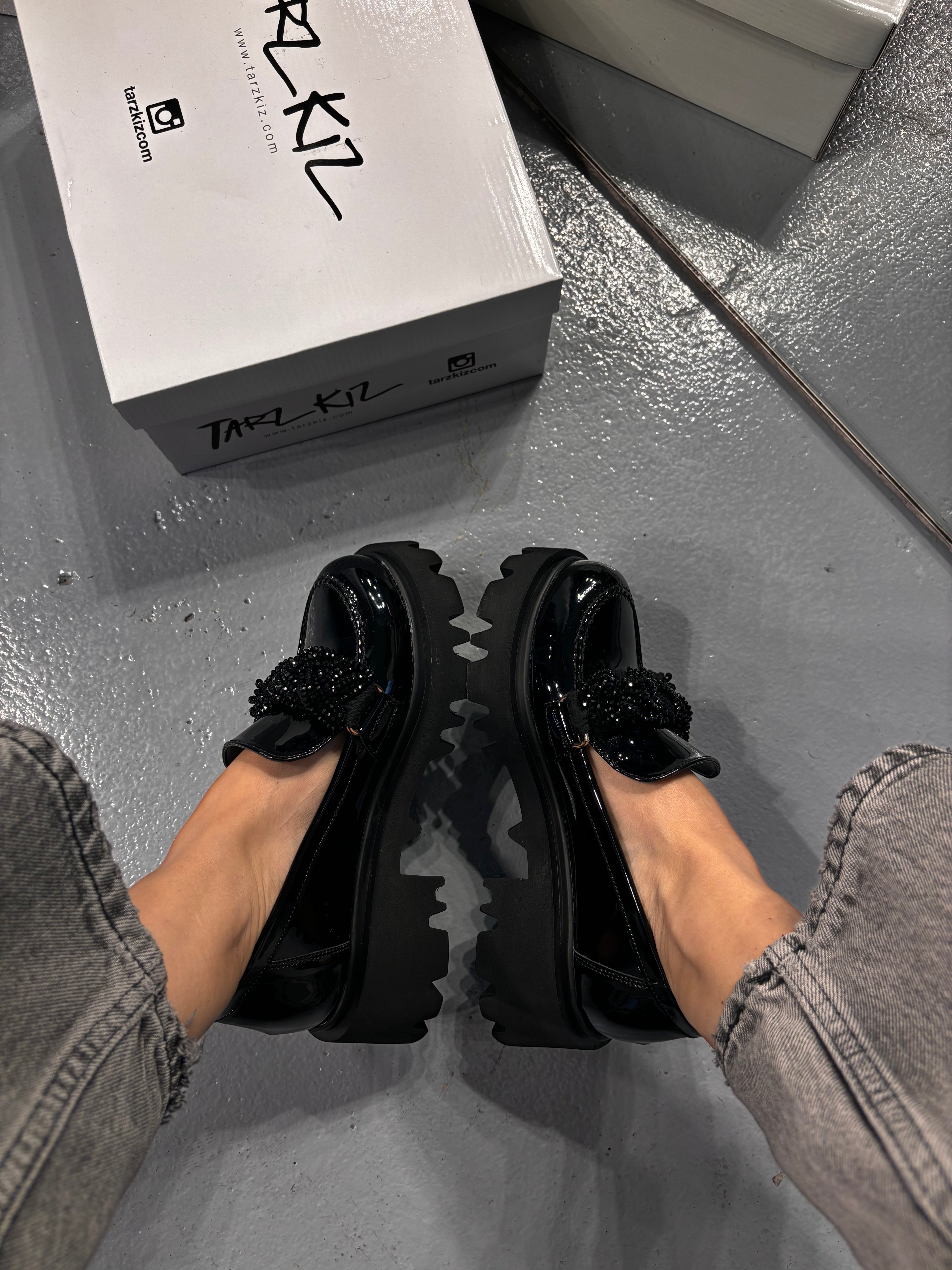 CASEI RUGAN BONCUK AKSESUARLI LOAFER 🖤