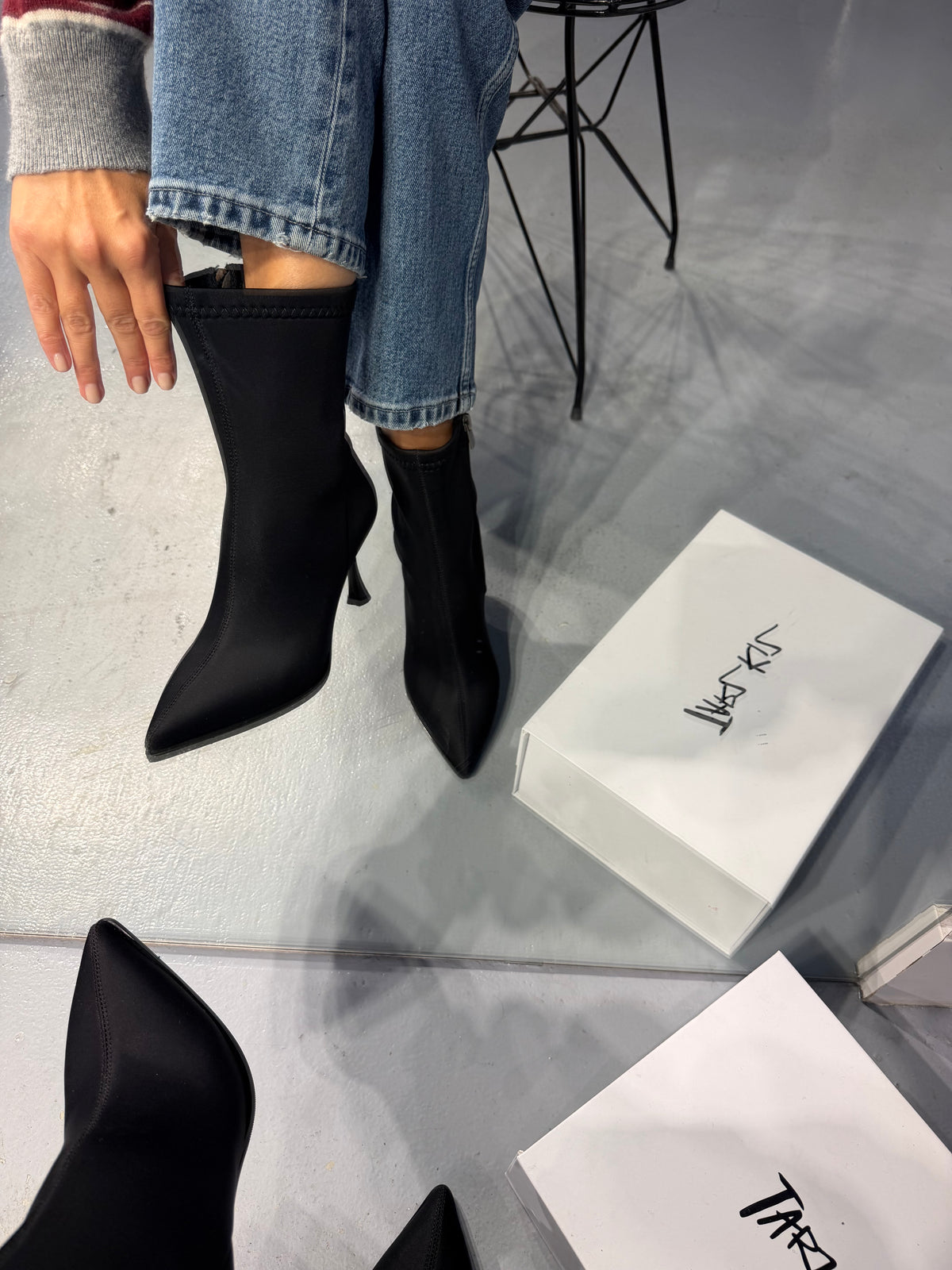 AXEL Siyah Dalgıç Streç Fermuarlı Bootie