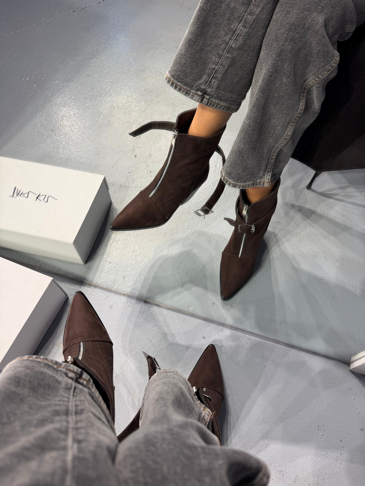 ROW Kahverengi Fermuarlı 5 cm Topuklu Bootie