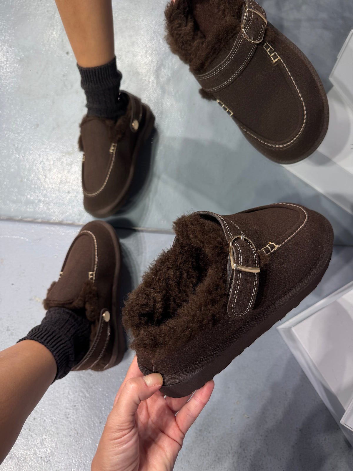COS Kahve Süet Kürklü Bootie