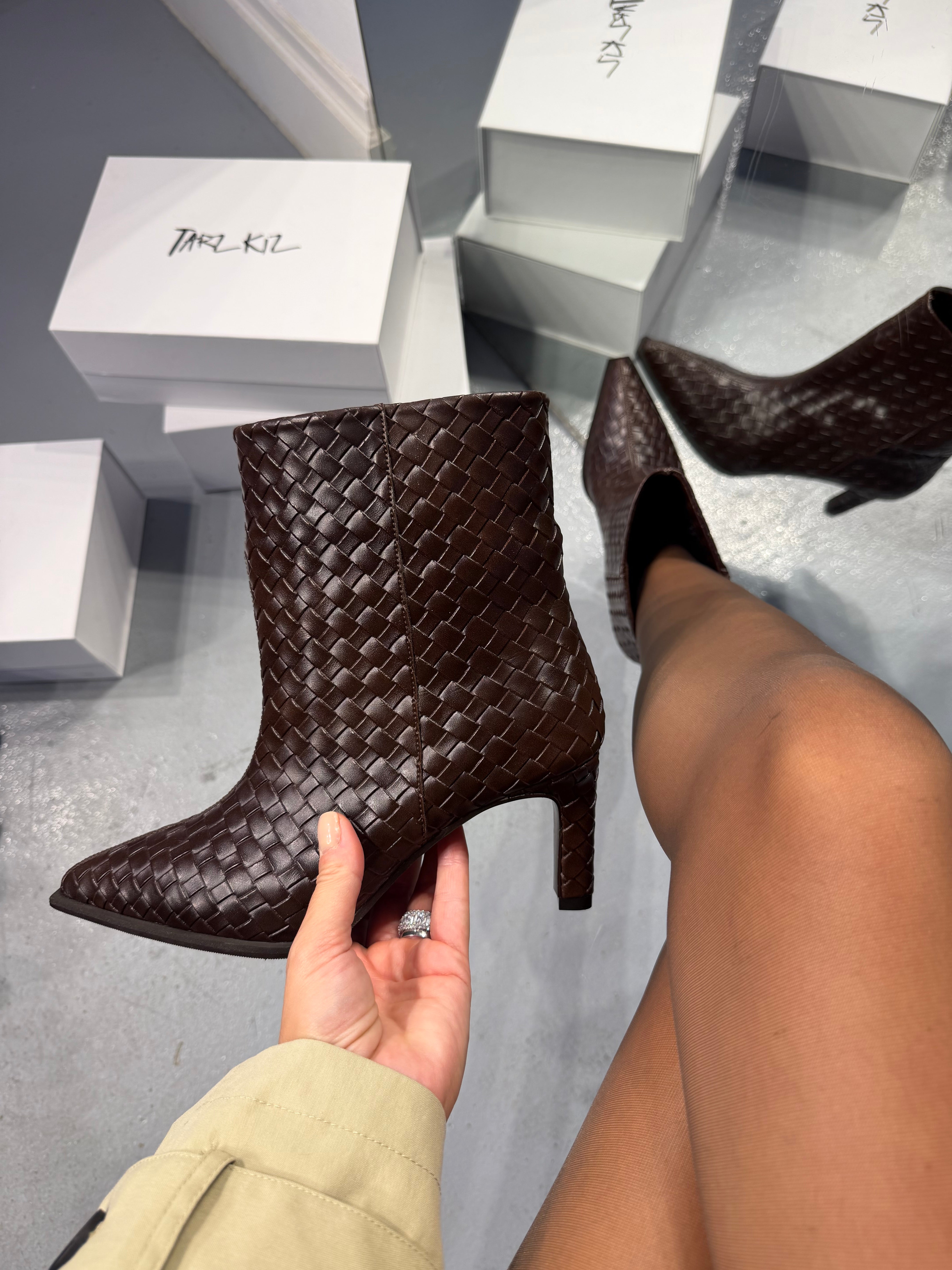 VENTA Geniş Bilekli Kahverengi Örgü Dokulu Fermuarsız Bootie