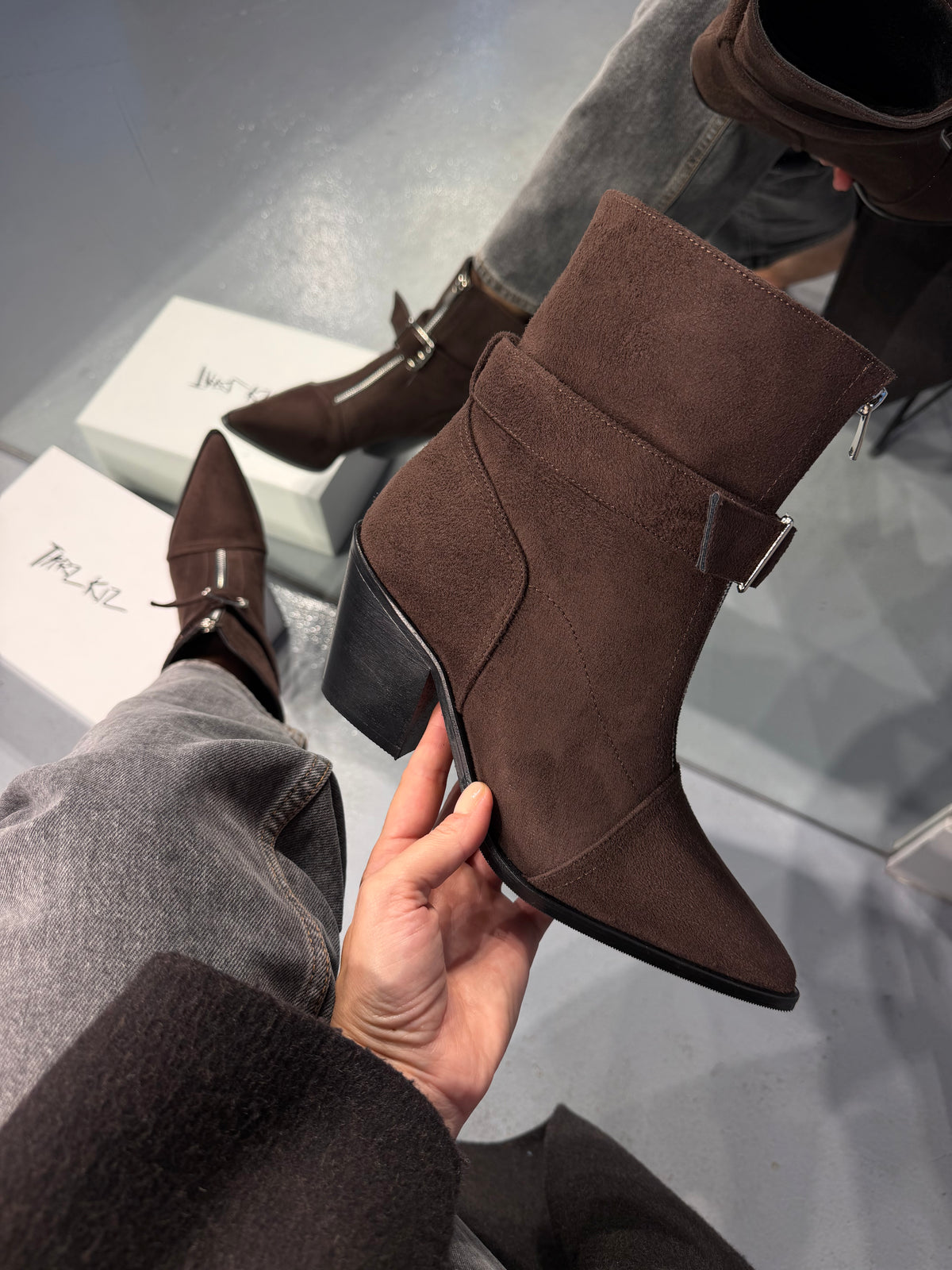 ROW Kahverengi Fermuarlı 5 cm Topuklu Bootie