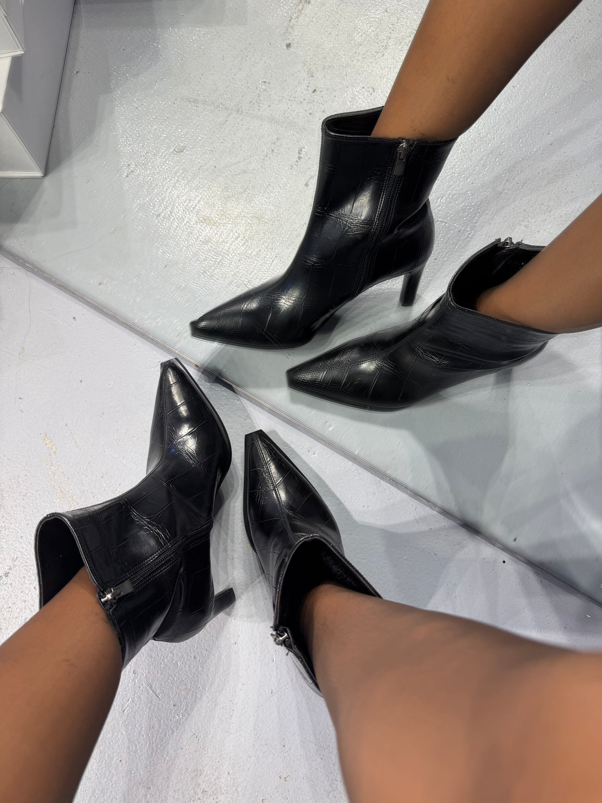 LOOM Geniş Bilekli Fermuarlı Bootie