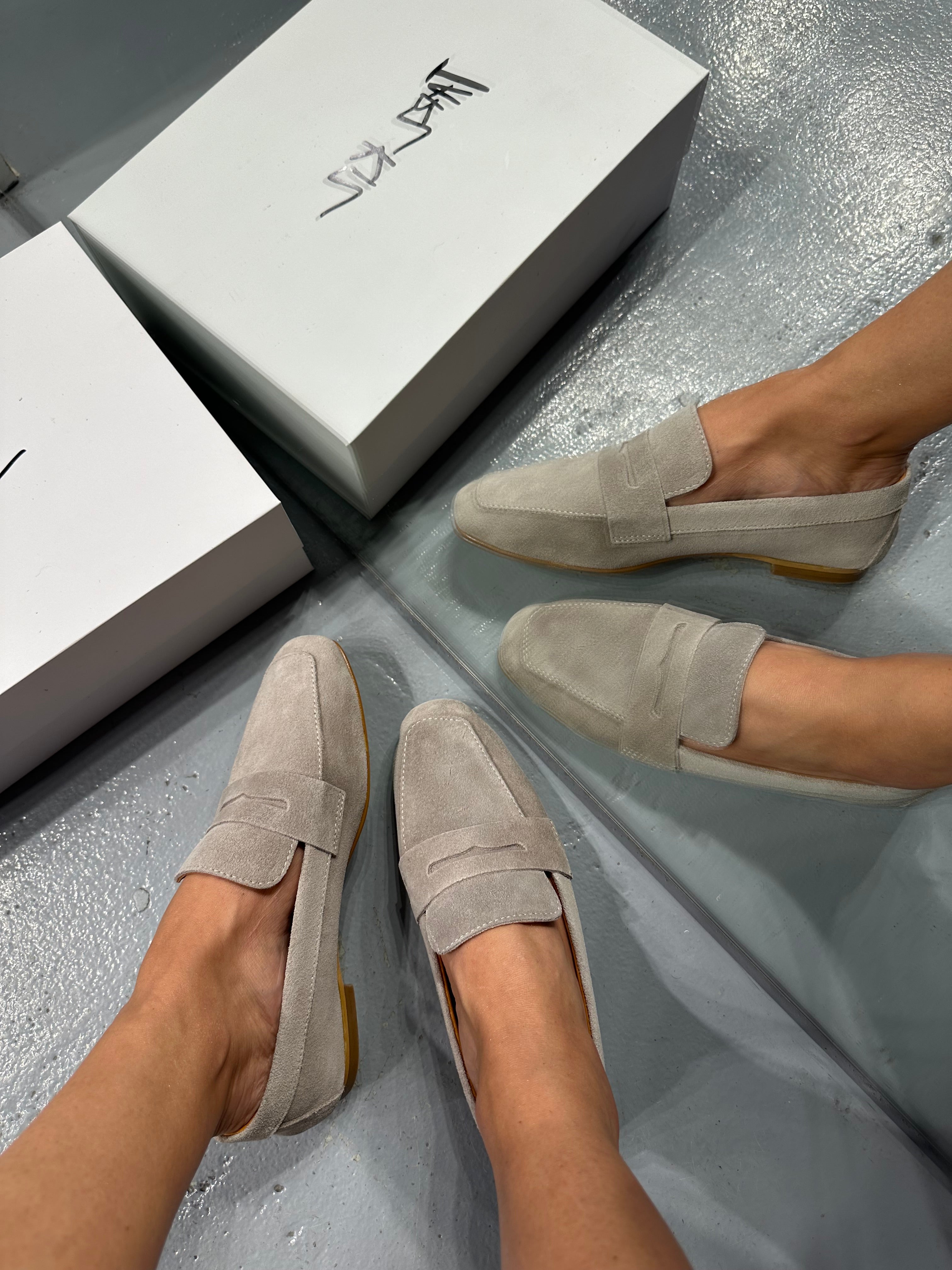 VERA KUM BEJİ HAKİKİ SÜET LOAFER