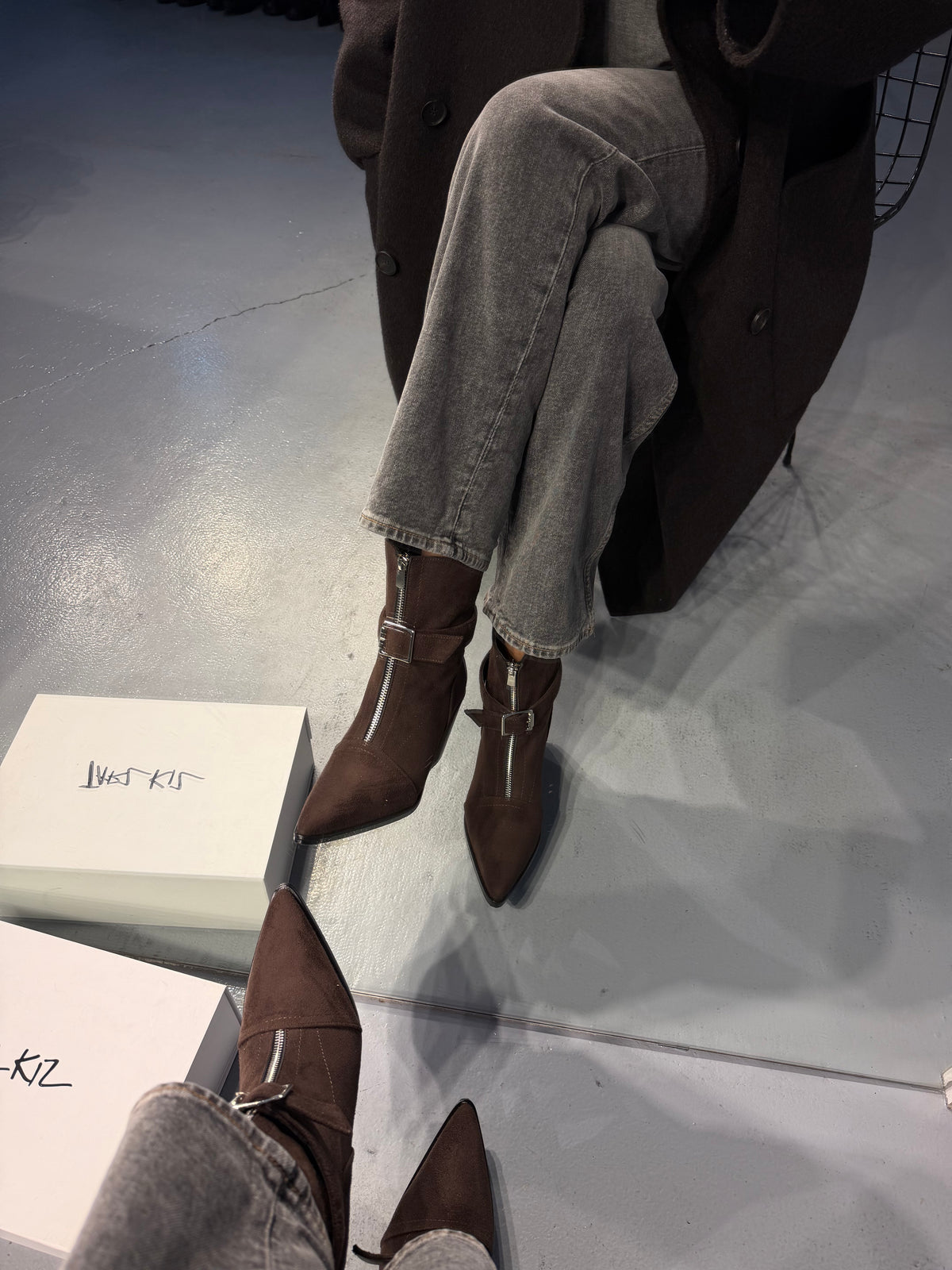 ROW Kahverengi Fermuarlı 5 cm Topuklu Bootie