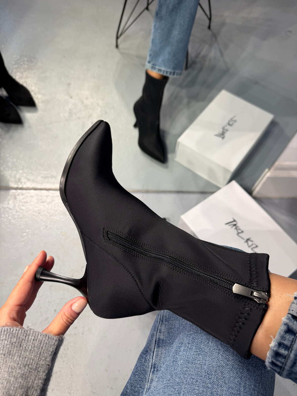 AXEL Siyah Dalgıç Streç Fermuarlı Bootie
