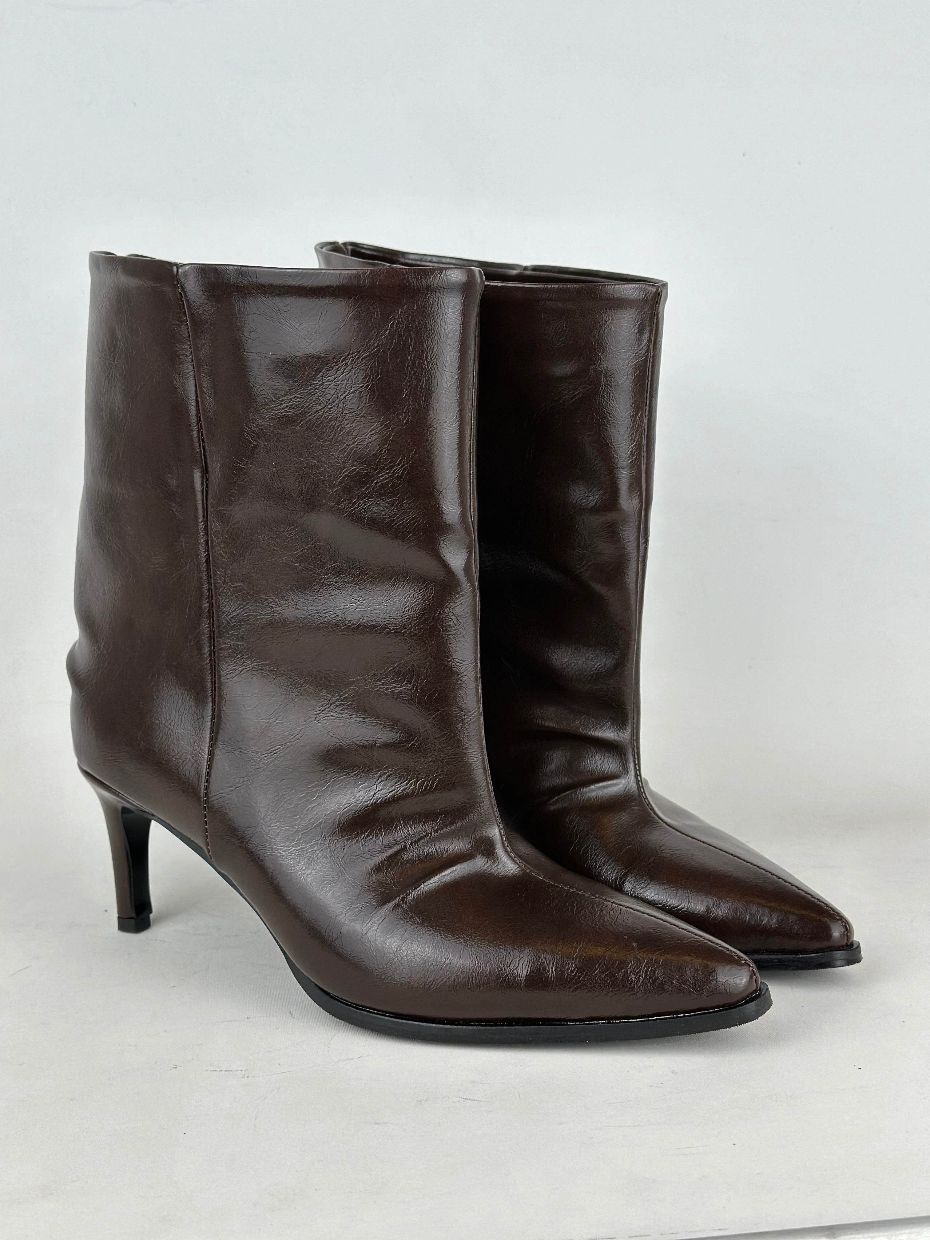 FLATY Acı Kahverengi XL Geniş Kalıp BOOTIE