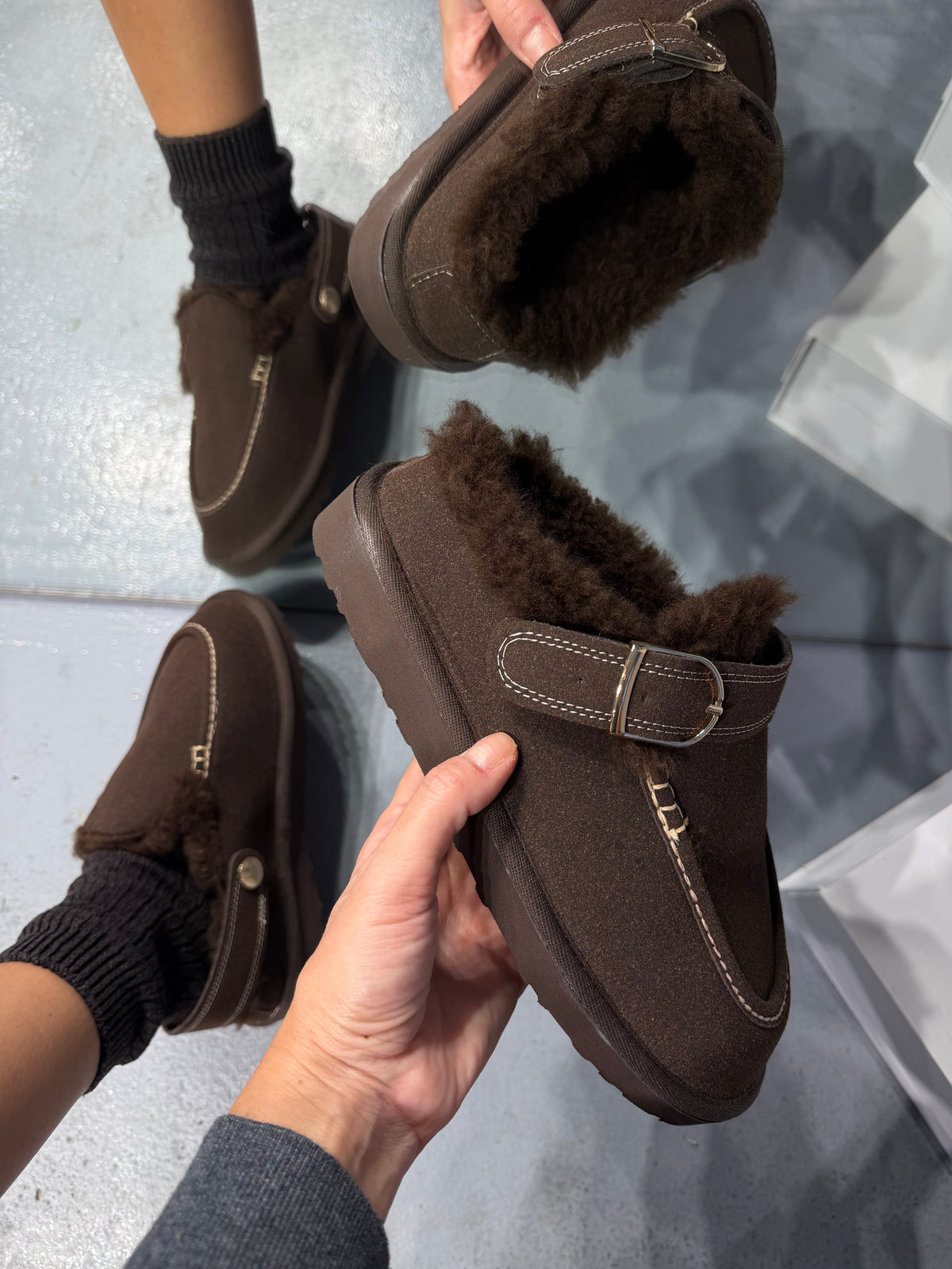 COS Kahve Süet Kürklü Bootie