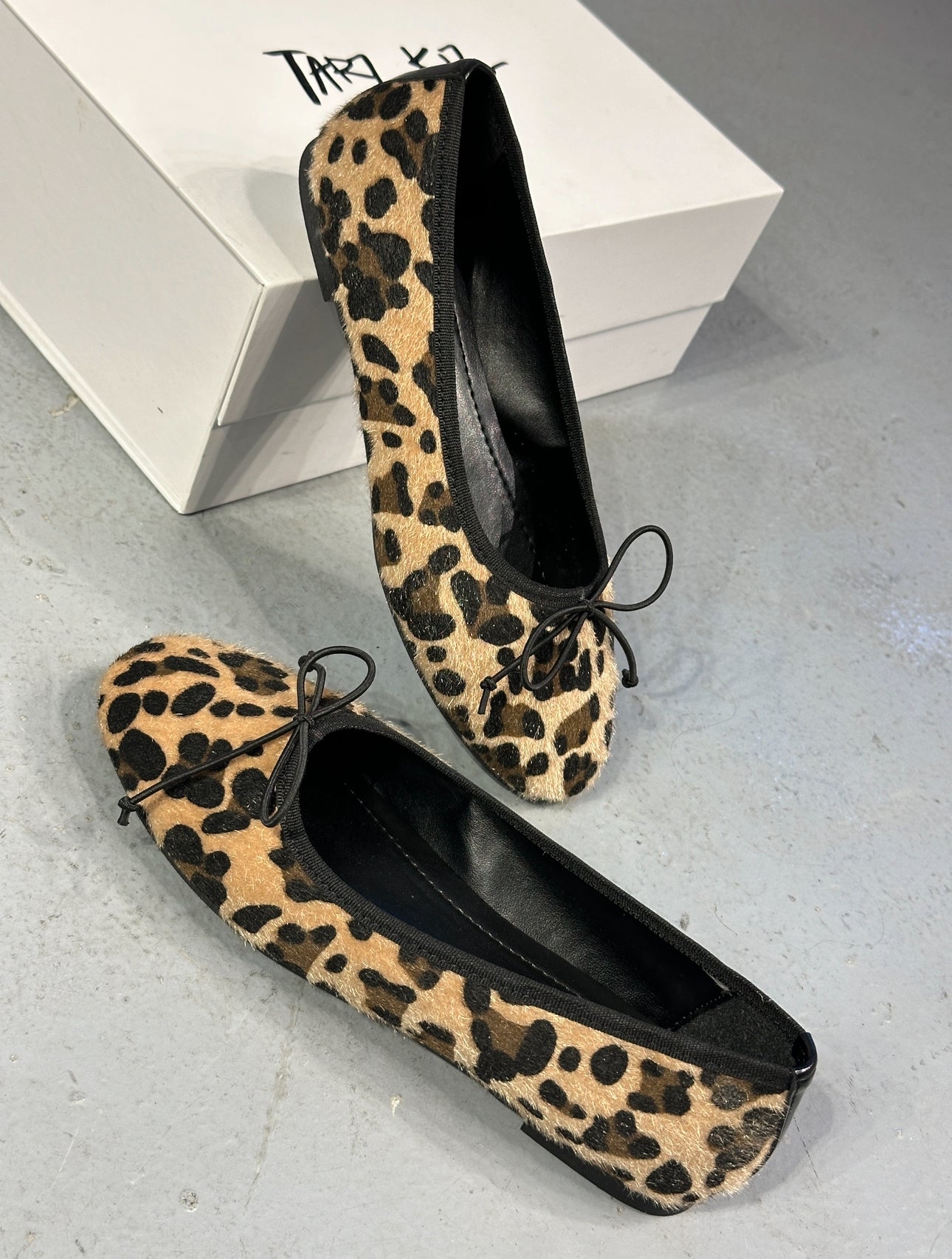 PISI Leopar Fiyonklu Babet