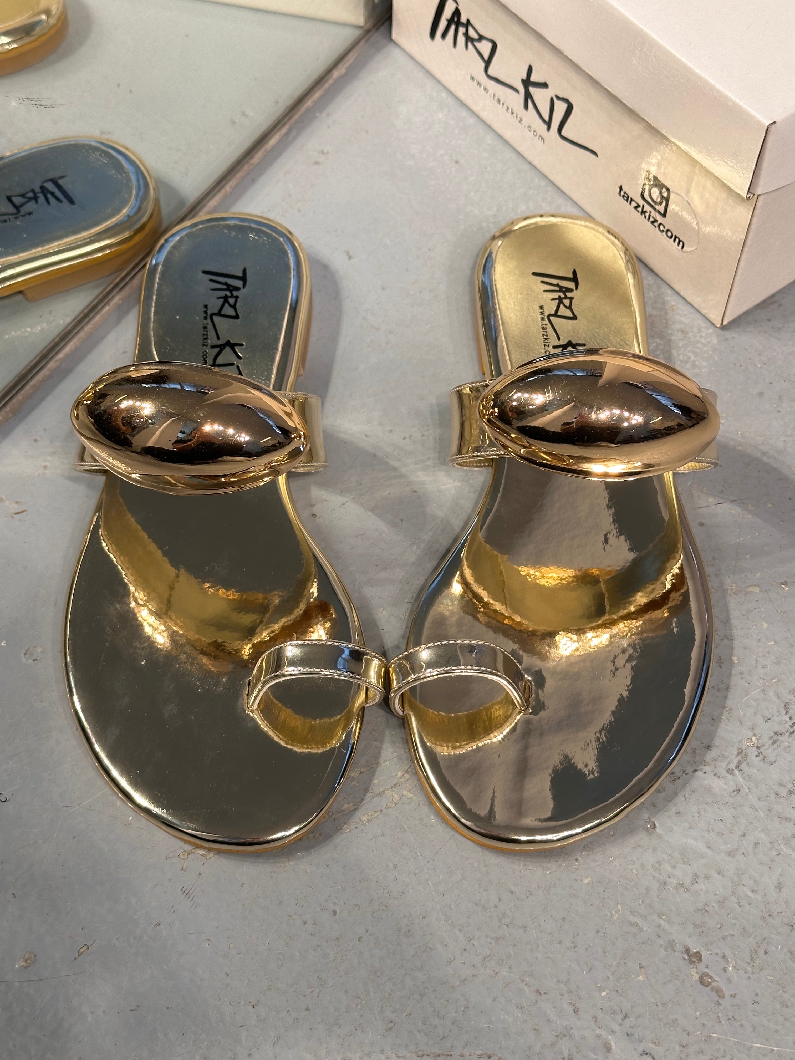 MORI Gold Aksesuarlı Terlik