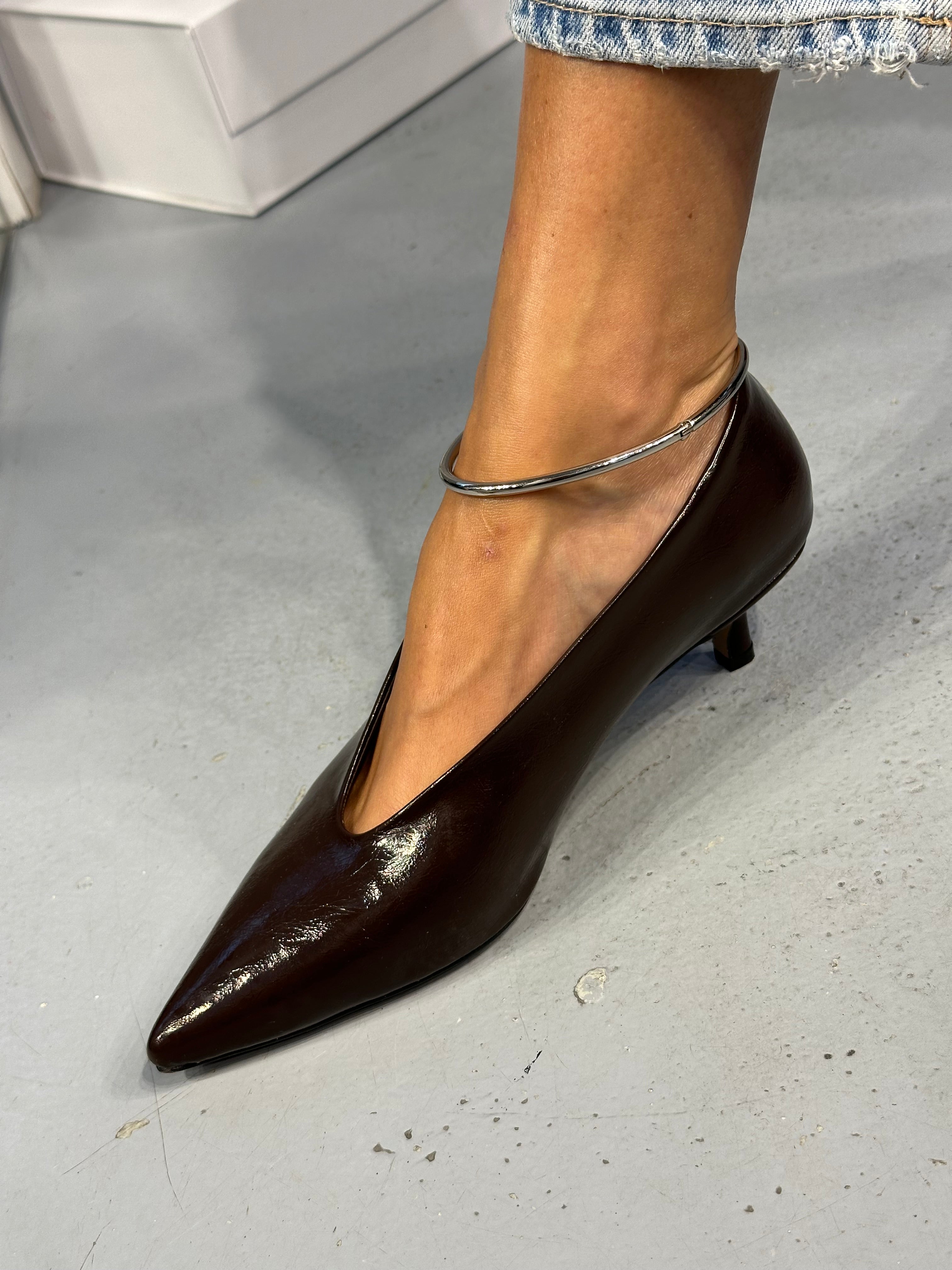 AREA KAHVERENGİ 3 cm STILETTO