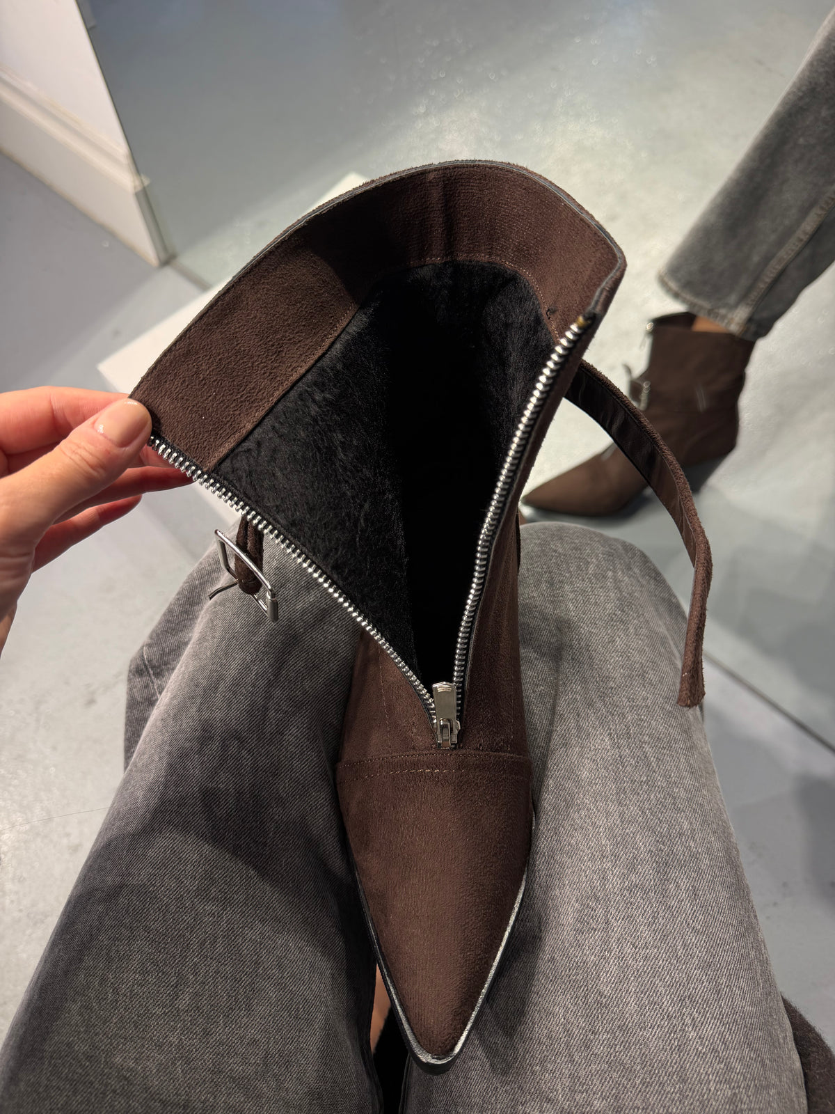ROW Kahverengi Fermuarlı 5 cm Topuklu Bootie