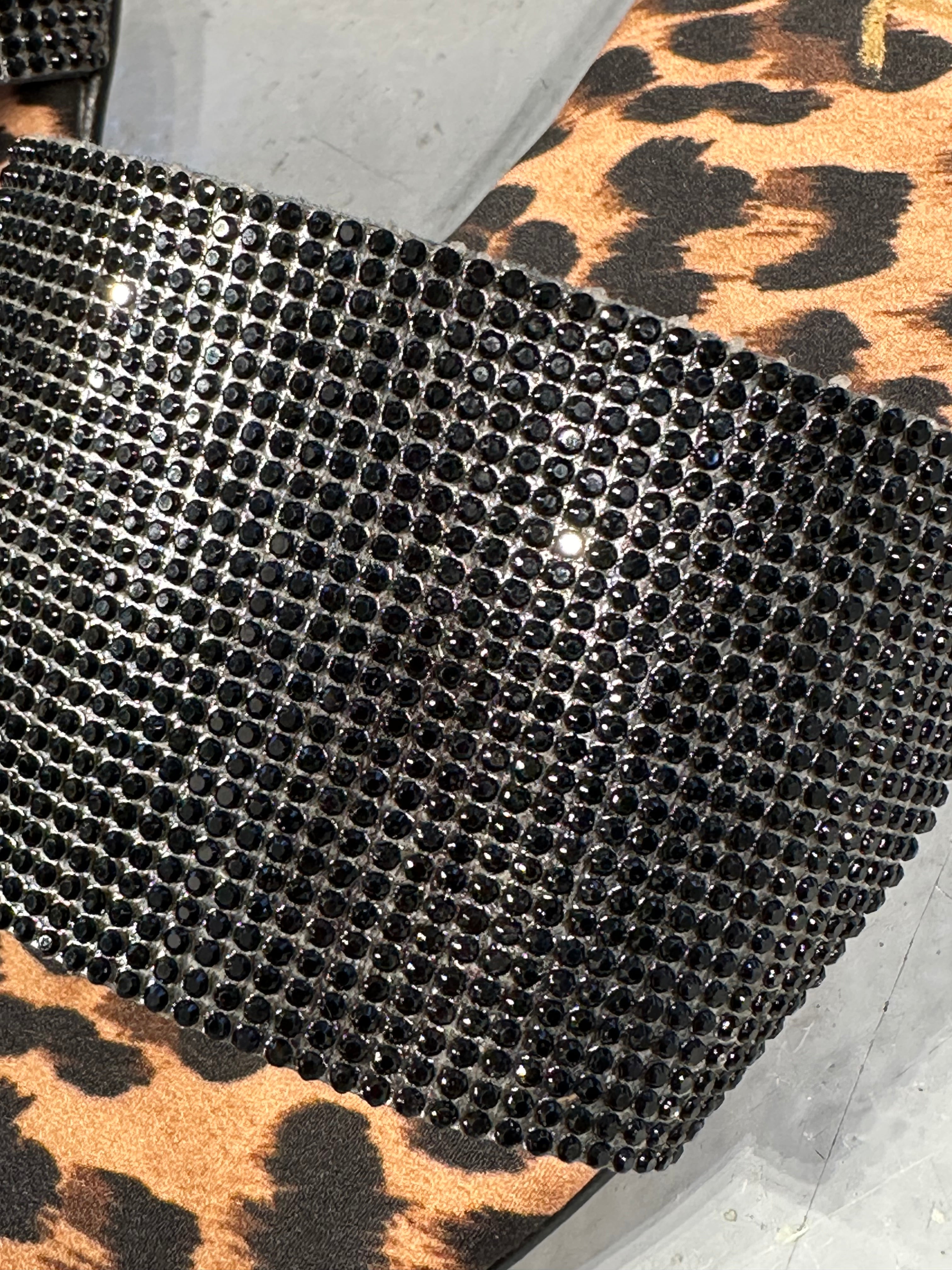 AFRO LEOPAR TAŞLI TERLİK