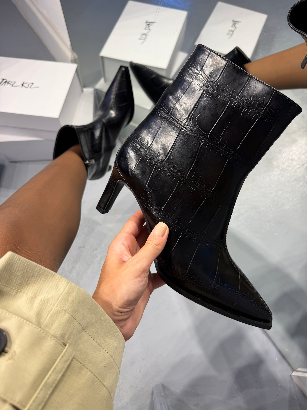 LOOM Geniş Bilekli Fermuarlı Bootie