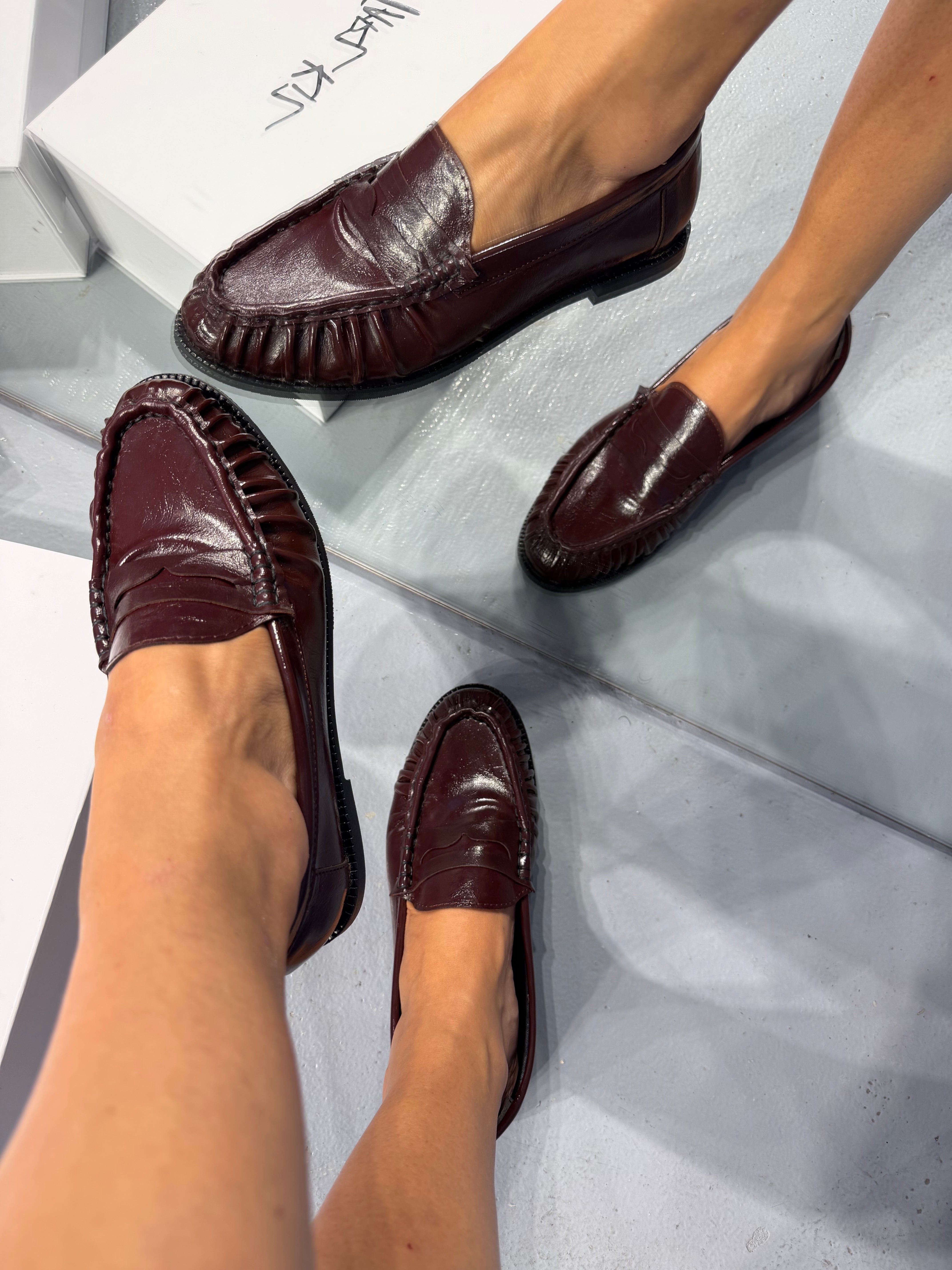 LAUREN BORDO DERİ LOAFER