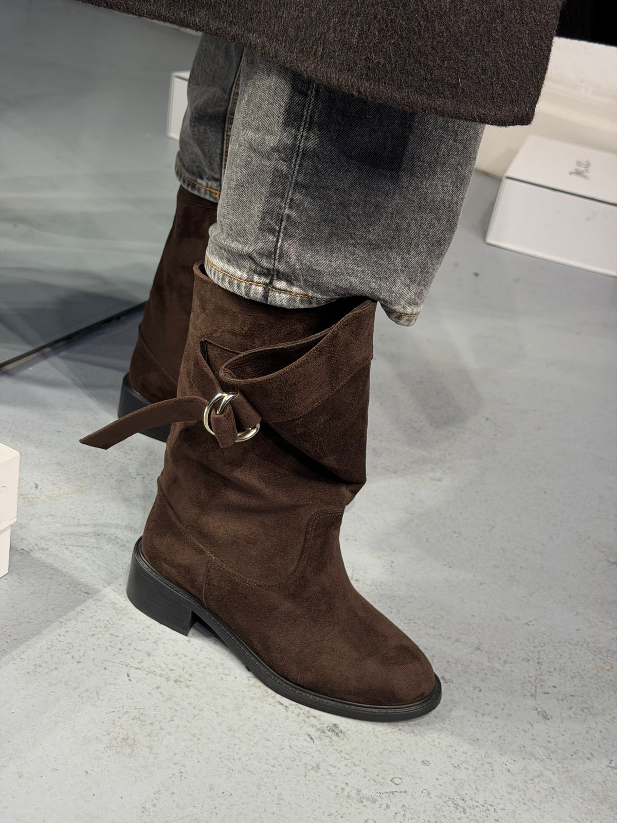 DANIE Geniş Bilekli Ayarlanabilir Bootie