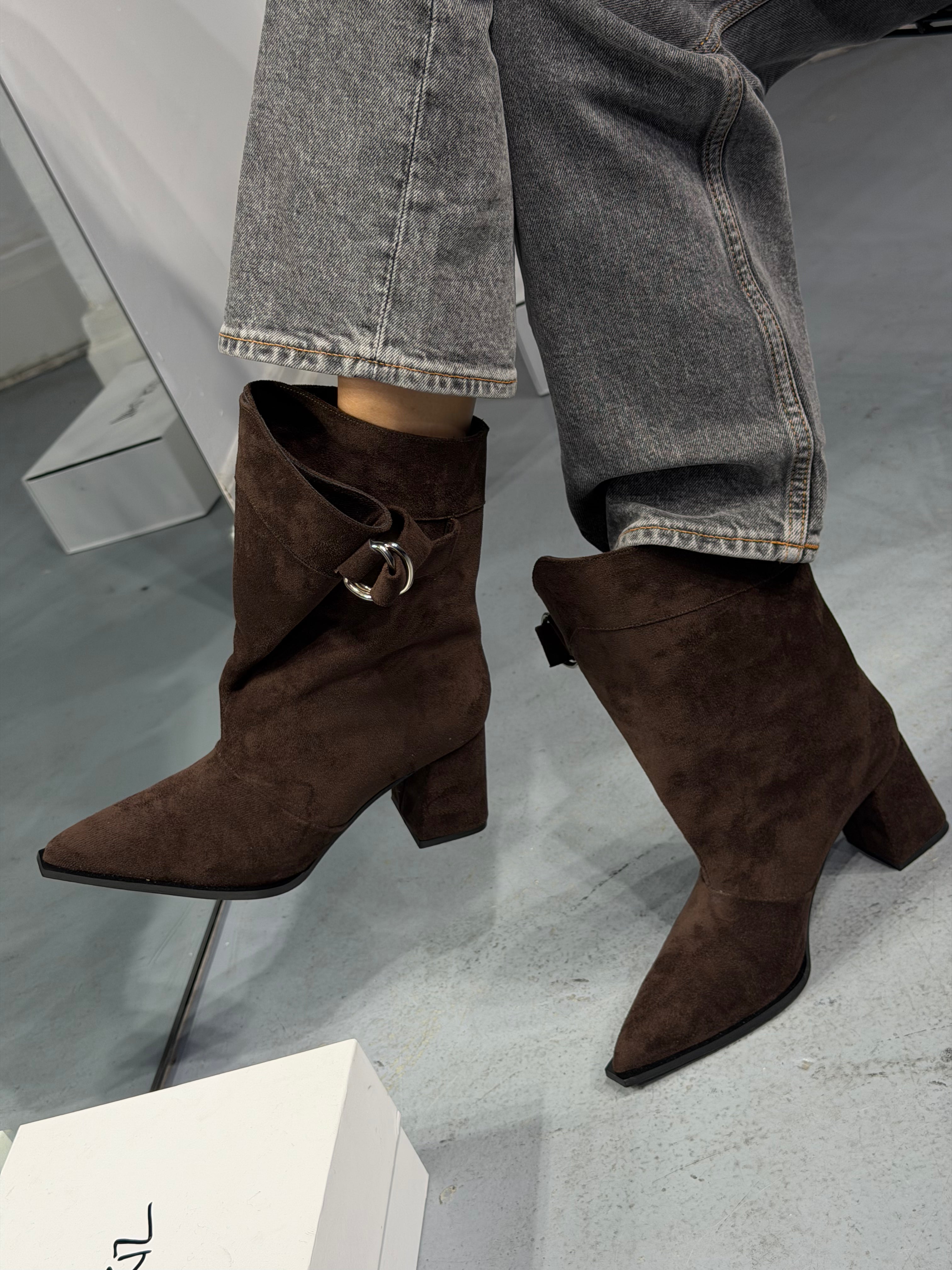 VICO Geniş Bilekli Ayarlanabilir Bootie