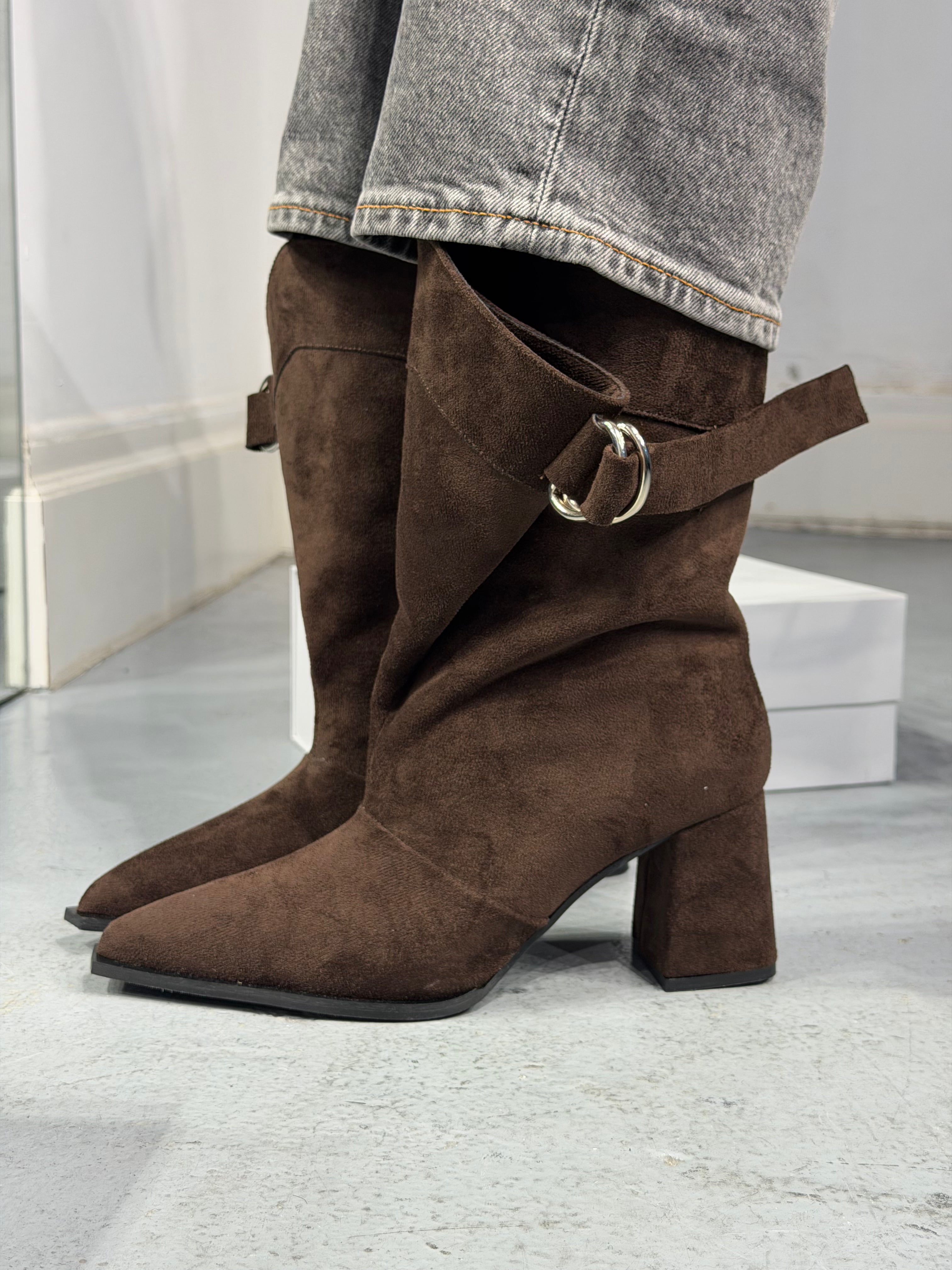 VICO Geniş Bilekli Ayarlanabilir Bootie