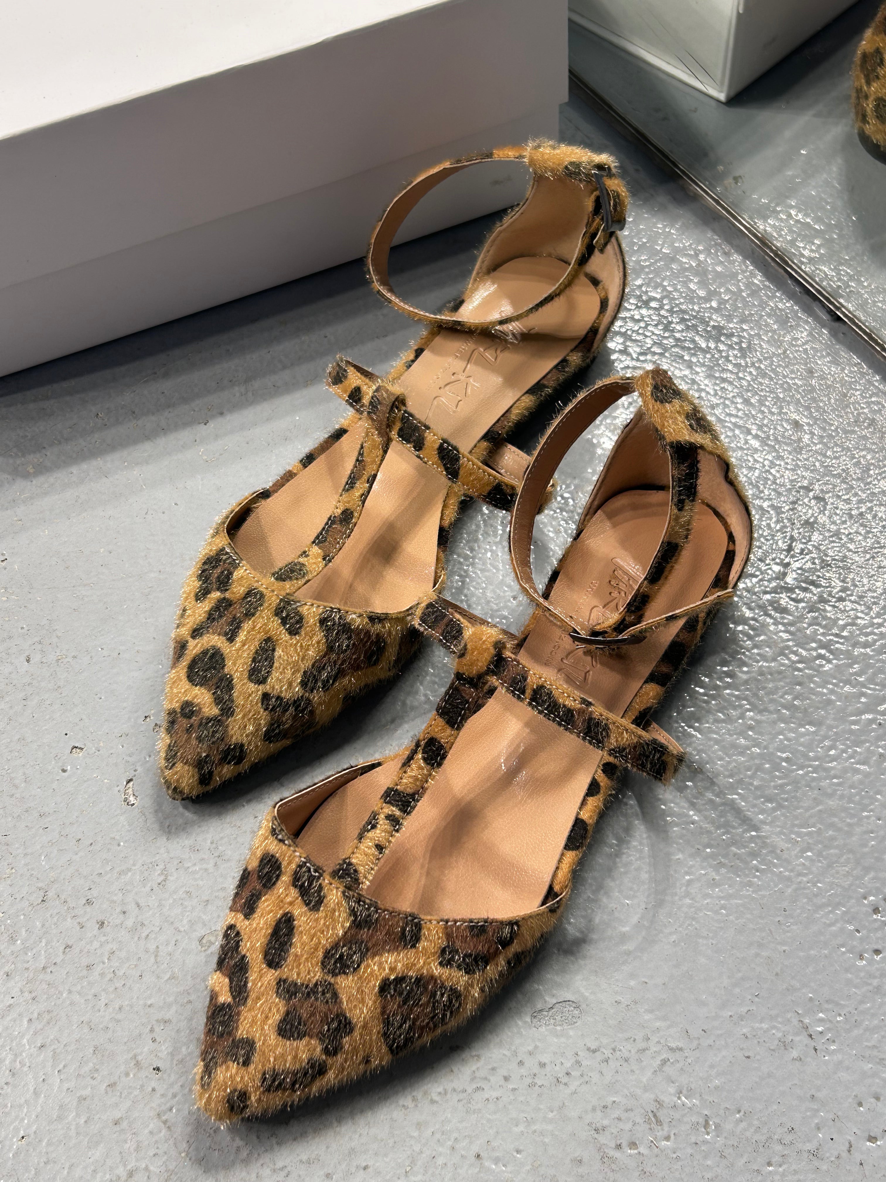 1203 LEOPAR BABET