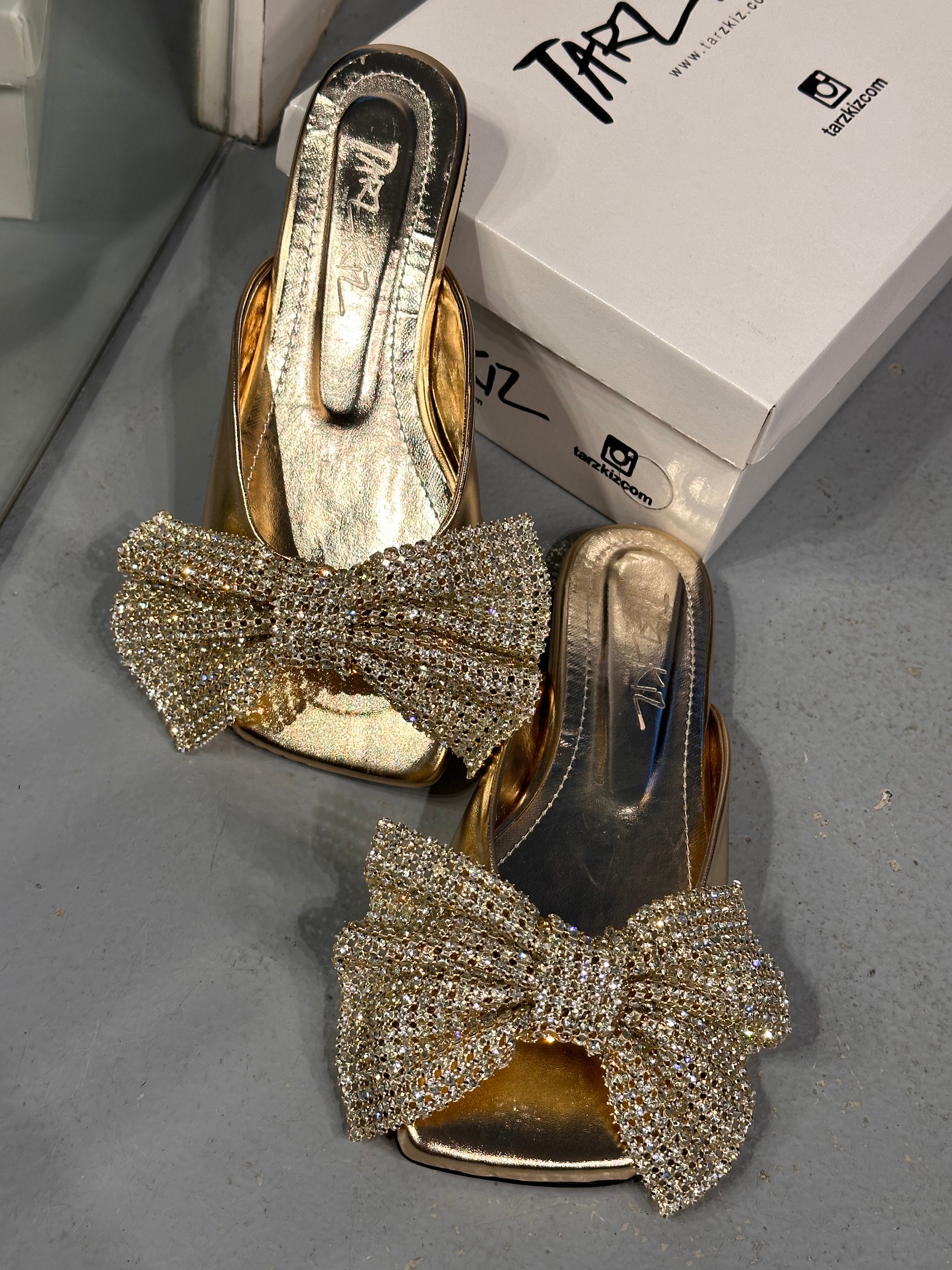 QUEEN GOLD TERLİK