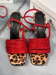 1086 KIRMIZI İPLİ LEOPAR TOPUKLU SANDALET