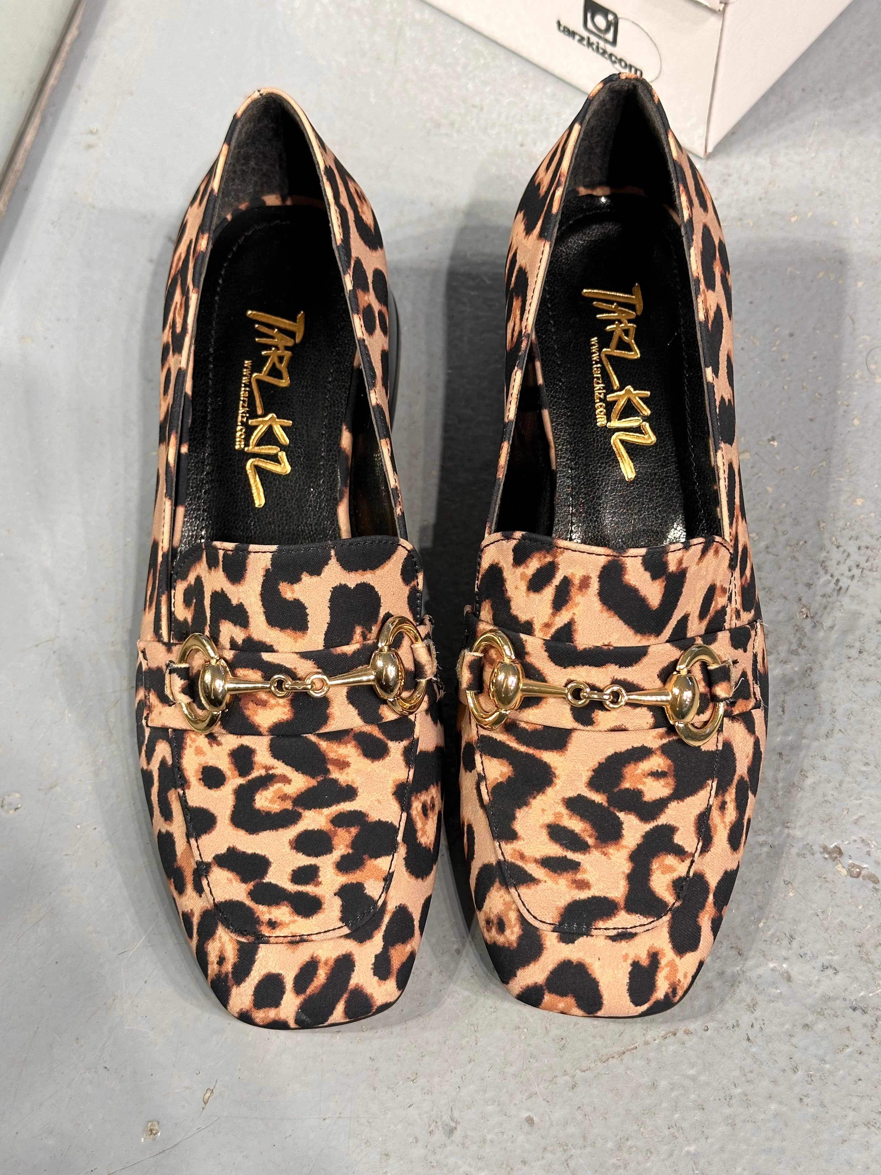 1094 LEOPAR DESENLİ TOPUKLU BABET