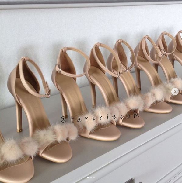 COCO NUDE TEK BANTLI KÜRKLÜ SANDALET