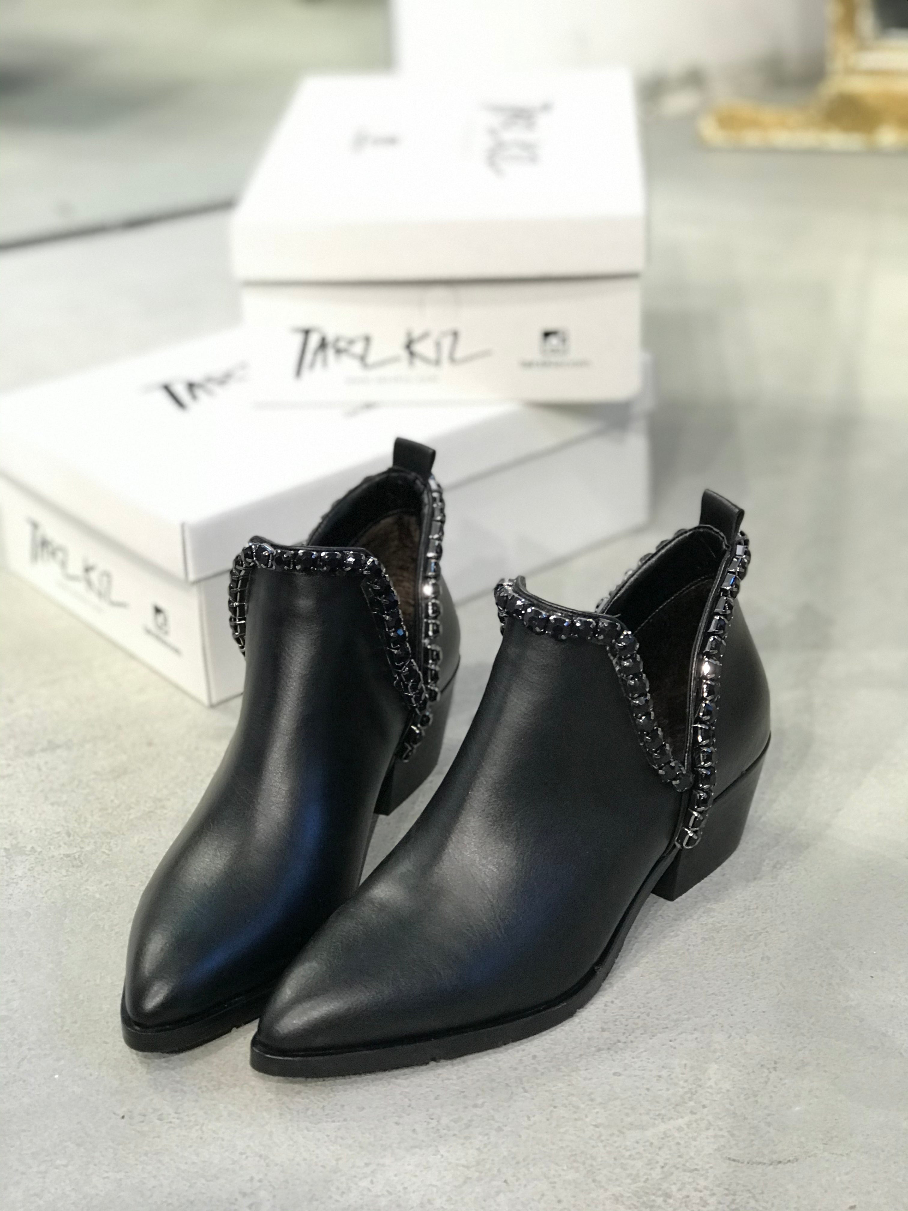 MORE SİYAH TAŞLI BOOTIE