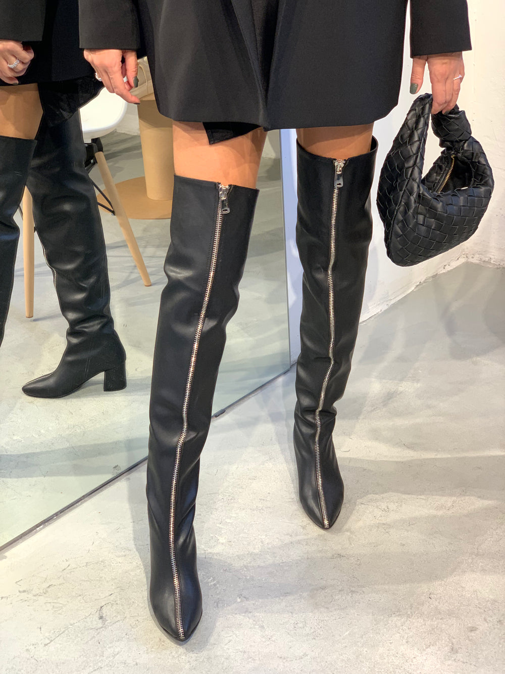 ZIPPER SİYAH FERMUARLI DİZ ÜSTÜ ÇİZME