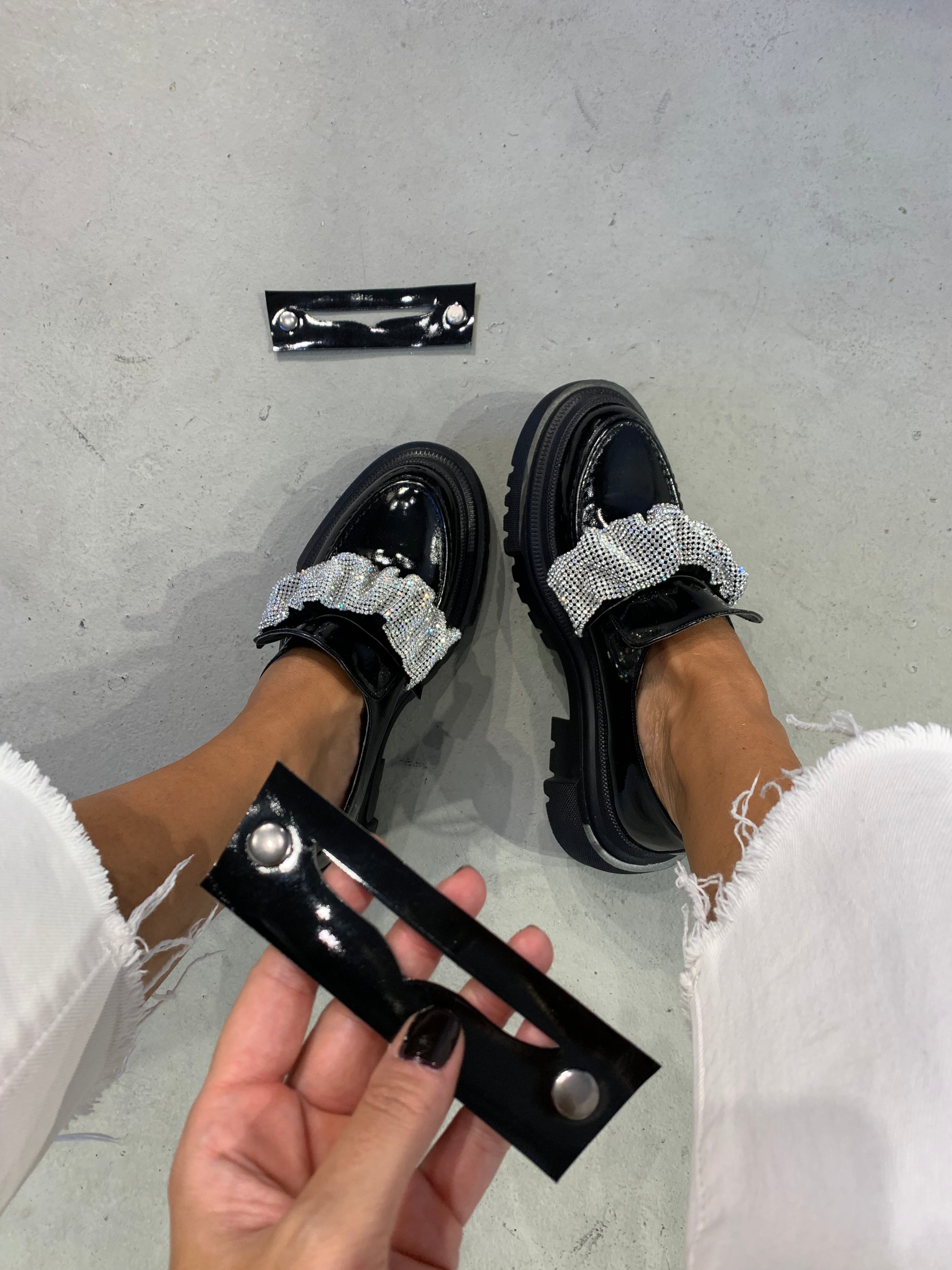 EMILY TAŞ AKSESUARLI LOAFER 🖤