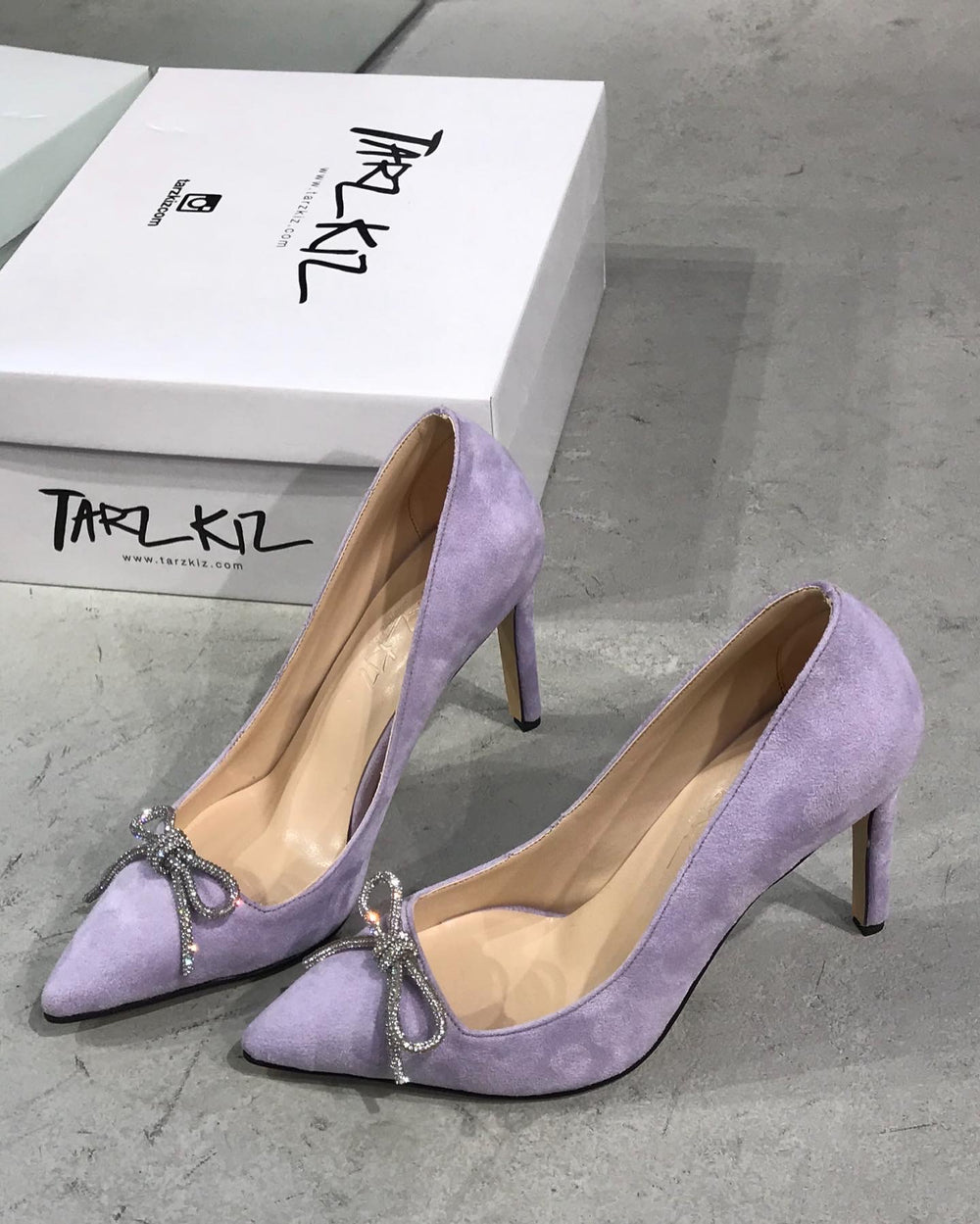 ADEN MOR KURDELELİ SÜET STILETTO