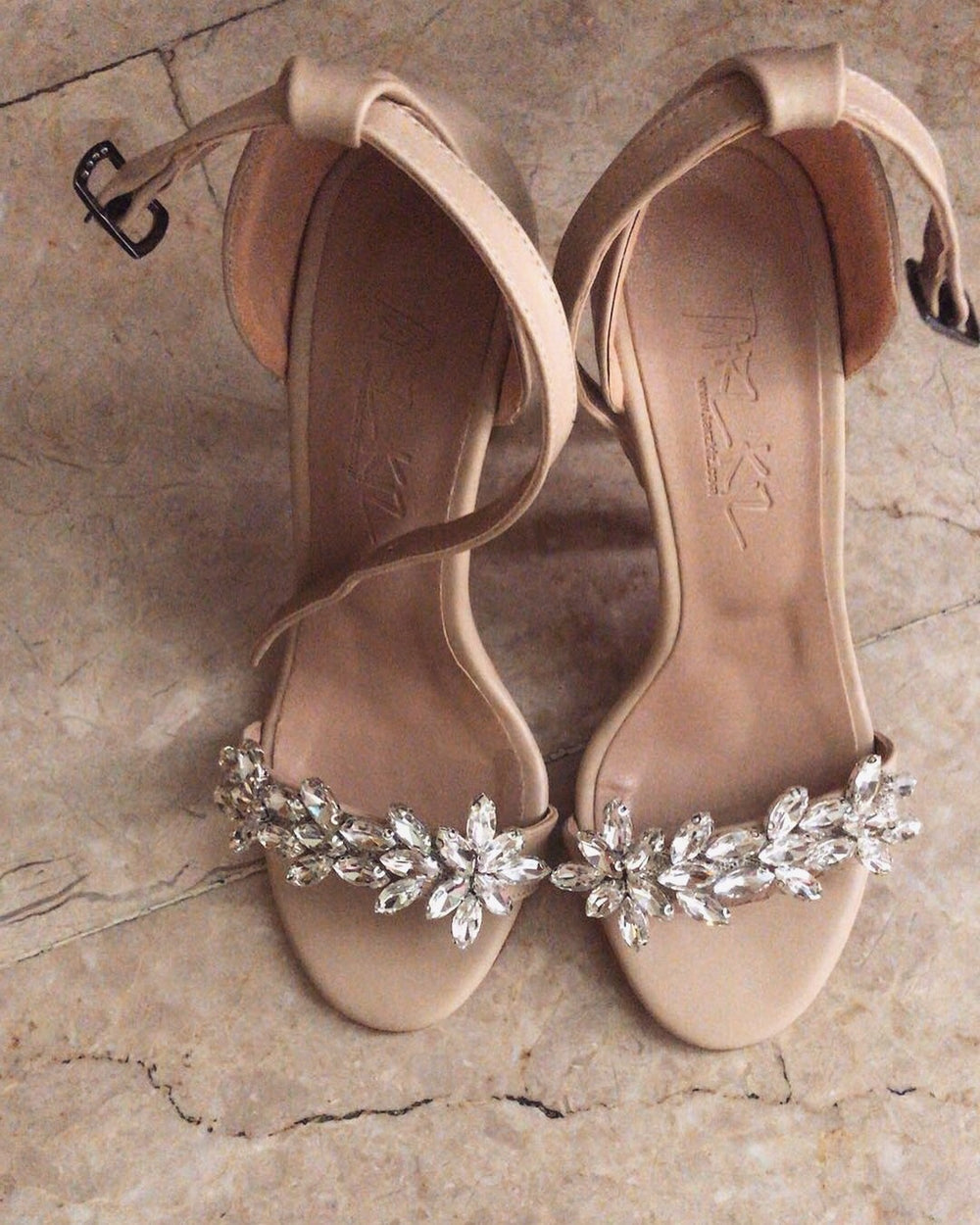 SHINE NUDE TAŞLI TOPUKLU SANDALET