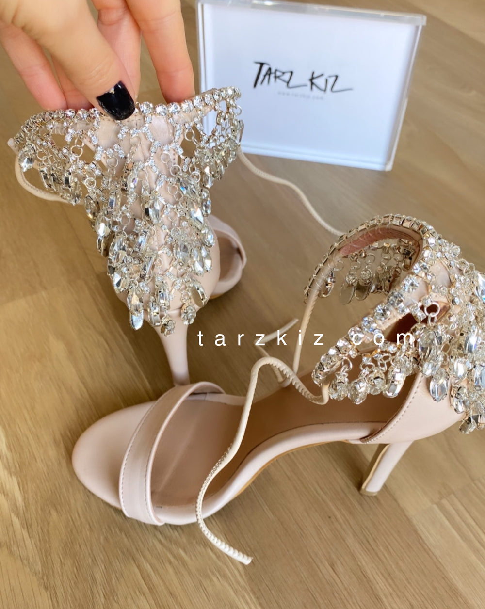 KELLY NUDE KRİSTAL TAŞLI AYAKKABI