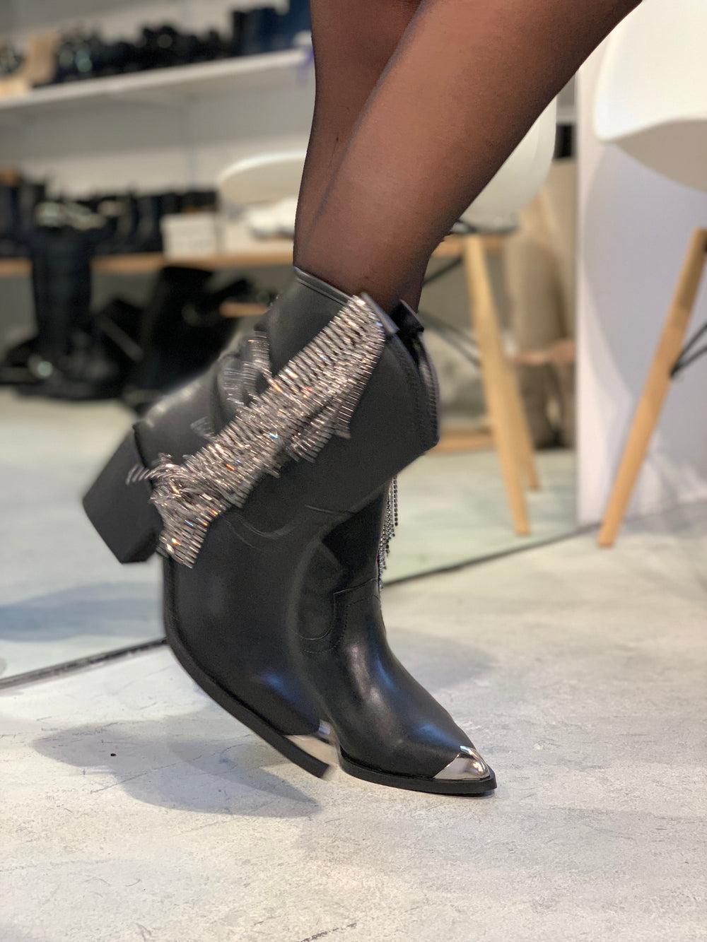 ROLL SİYAH TAŞLI BOOTIE